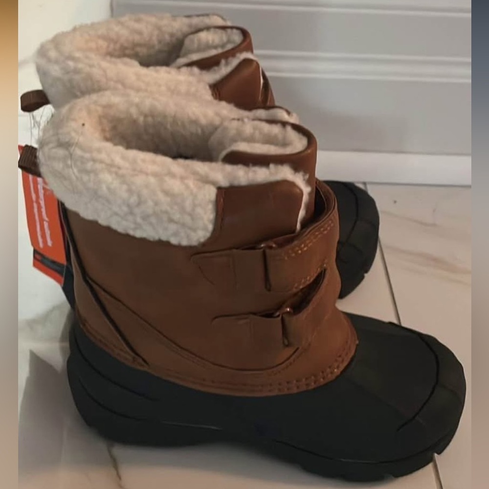 Kids  Brown Winter Boots with Velcro Straps and Fluffy Lining